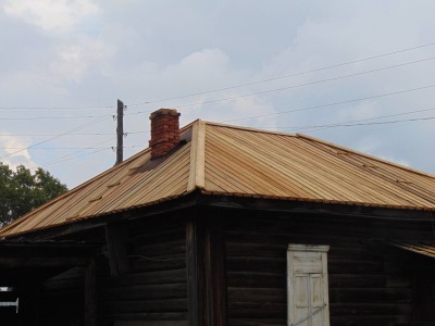 Отремонтирована крыша дома-зимника